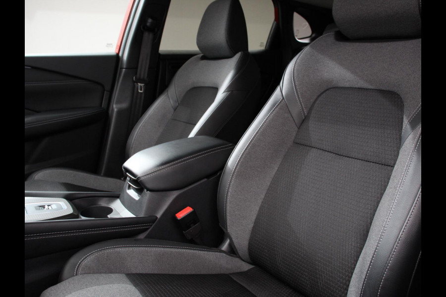 Nissan QASHQAI 1.3 MHEV Automaat N-Connecta Navigatie Climate Control Sfeerverlichting Camera 360 Led Dab Verwarmde voorstoelen Adaptieve Cruise Control Digitale Cockpit Lichtmetalen Velgen