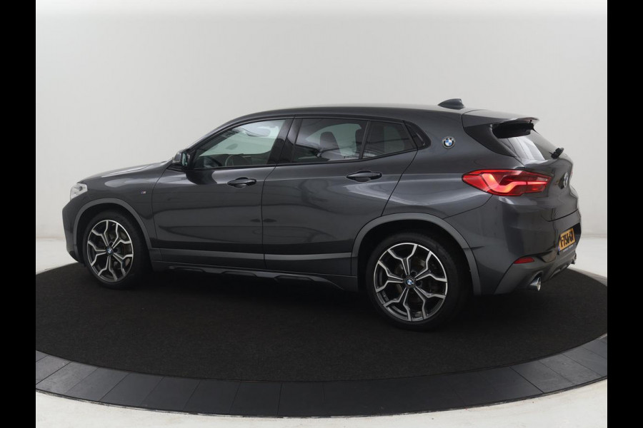 BMW X2 sDrive20i High Executive M-sport | Sportstoelen | Alcantara | Climate control | Full LED | Stoelverwarming | Cruise control | Park assist | Sfeerverlichting | 19'' |