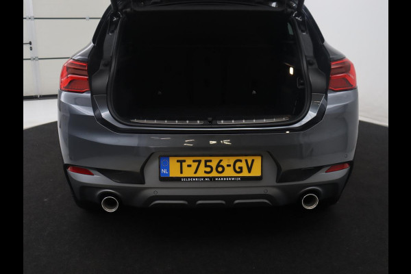 BMW X2 sDrive20i High Executive M-sport | Sportstoelen | Alcantara | Climate control | Full LED | Stoelverwarming | Cruise control | Park assist | Sfeerverlichting | 19'' |