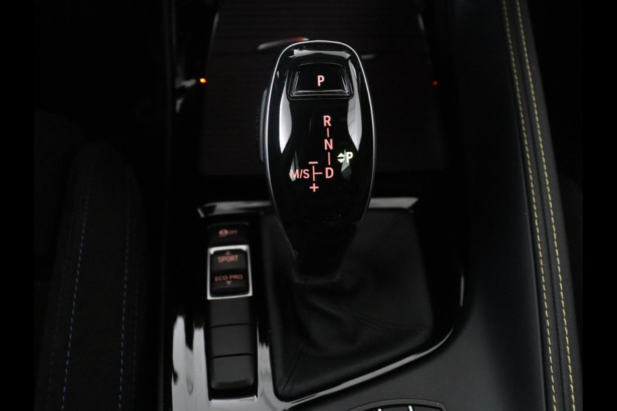 BMW X2 sDrive20i High Executive M-sport | Sportstoelen | Alcantara | Climate control | Full LED | Stoelverwarming | Cruise control | Park assist | Sfeerverlichting | 19'' |