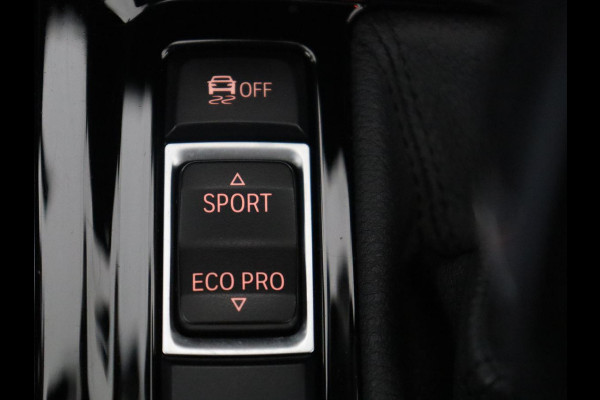 BMW X2 sDrive20i High Executive M-sport | Sportstoelen | Alcantara | Climate control | Full LED | Stoelverwarming | Cruise control | Park assist | Sfeerverlichting | 19'' |