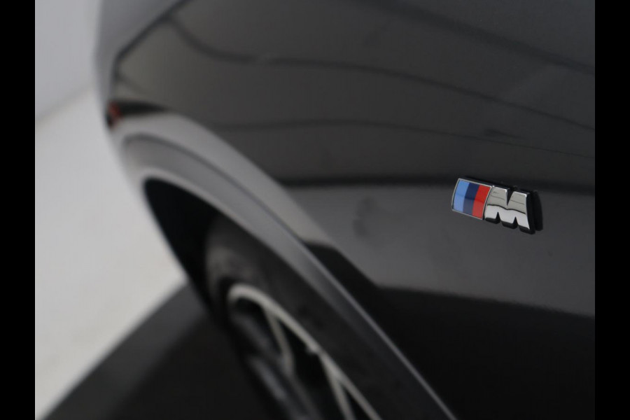 BMW X2 sDrive20i High Executive M-sport | Sportstoelen | Alcantara | Climate control | Full LED | Stoelverwarming | Cruise control | Park assist | Sfeerverlichting | 19'' |