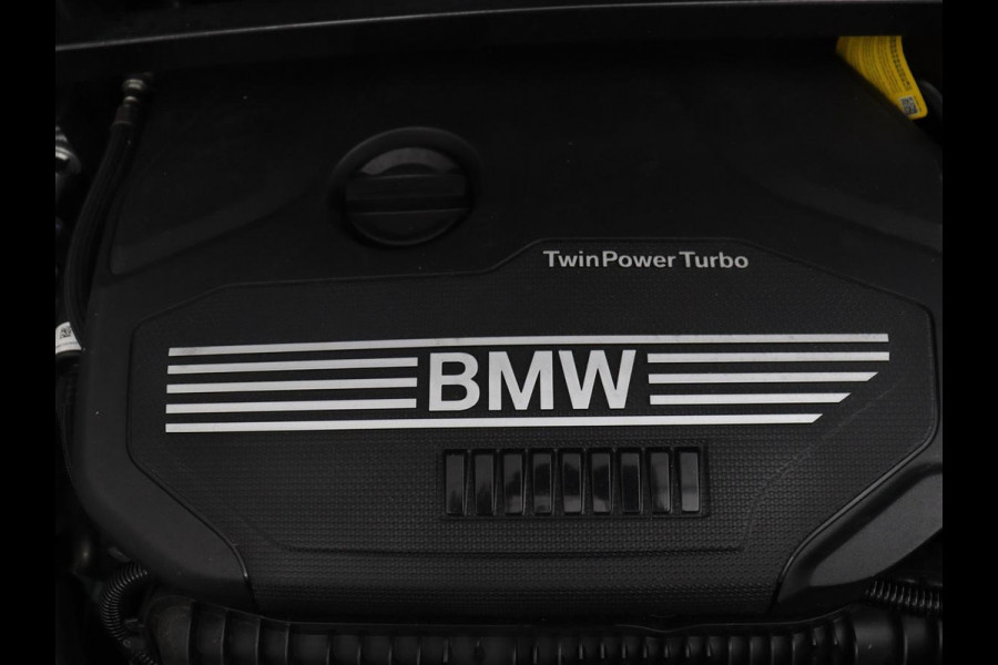 BMW X2 sDrive20i High Executive M-sport | Sportstoelen | Alcantara | Climate control | Full LED | Stoelverwarming | Cruise control | Park assist | Sfeerverlichting | 19'' |