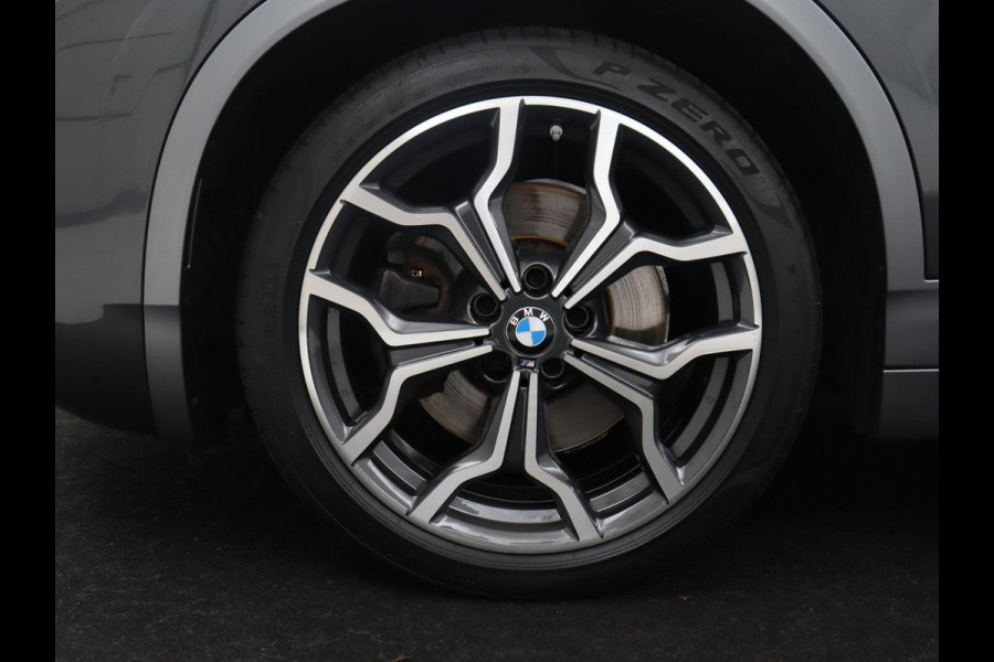 BMW X2 sDrive20i High Executive M-sport | Sportstoelen | Alcantara | Climate control | Full LED | Stoelverwarming | Cruise control | Park assist | Sfeerverlichting | 19'' |