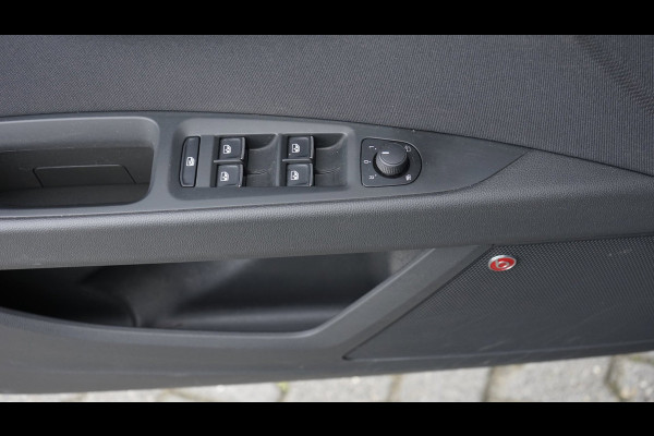 Seat Leon ST 2.0 TSI FR Ultimate Black Edition AUTOMAAT|ACC|AMBIANCE|BEATS|CAMERA|KEYLESS|MODE|PANORAMA|TREKHAAK|VIRTUEEL
