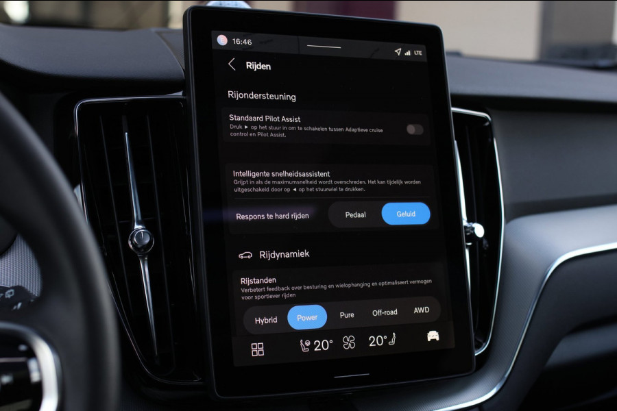 Volvo XC60 2.0 T8 Plug-in hybrid AWD Ultra Black Edition *B&W*Pano*Massage*Luchtvering*