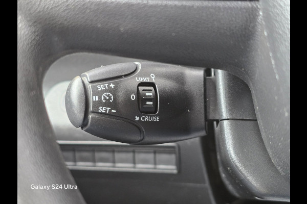 Citroën Berlingo 1.2 / AUT / 3 Zits / Navi / Airco / Cruise Control / Schuifdeur / F1 Flippers / Extra Sloten