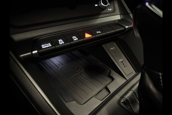 Audi Q3 Sportback 35 TFSI S-line Black Optic|PANO|BLIND SPOT|MATRIX|LEDER|BOMVOL