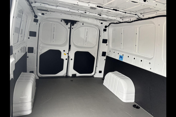 Farizon SV L2H1 231PK | NIEUW BINNEN, MEER FOTO'S VOLGEN | 360 graden camera | 2.000 kg trekgewicht | Adaptive cruise control | Stoelverwarming |  Betimmering