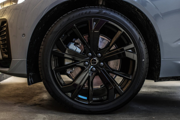 Volvo XC60 2.0 T8 Plug-in hybrid AWD Ultra Black Edition *B&W*Pano*Massage*Luchtvering*
