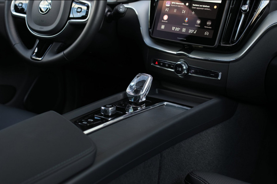 Volvo XC60 2.0 T8 Plug-in hybrid AWD Ultra Black Edition *B&W*Pano*Massage*Luchtvering*