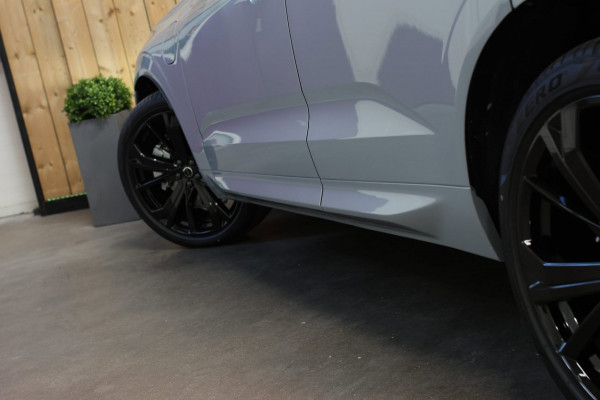 Volvo XC60 2.0 T8 Plug-in hybrid AWD Ultra Black Edition *B&W*Pano*Massage*Luchtvering*