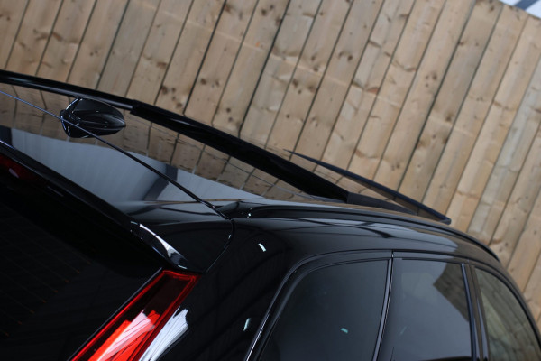 Volvo XC60 2.0 T8 Plug-in hybrid AWD Ultra Black Edition *B&W*Pano*Massage*Luchtvering*