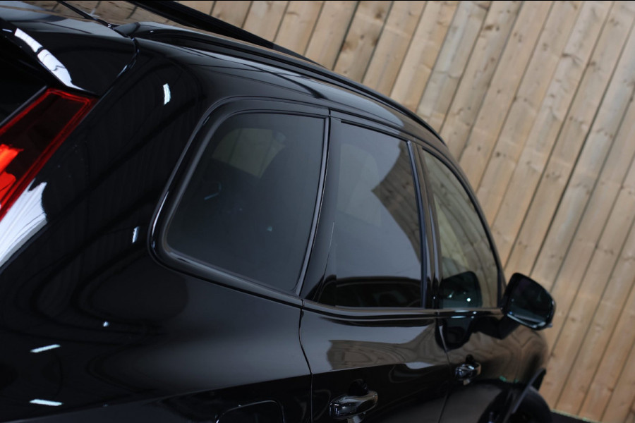 Volvo XC60 2.0 T8 Plug-in hybrid AWD Ultra Black Edition *B&W*Pano*Massage*Luchtvering*