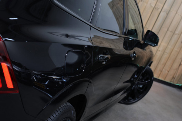 Volvo XC60 2.0 T8 Plug-in hybrid AWD Ultra Black Edition *B&W*Pano*Massage*Luchtvering*