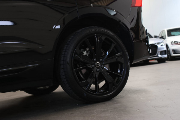 Volvo XC60 2.0 T8 Plug-in hybrid AWD Ultra Black Edition *B&W*Pano*Massage*Luchtvering*