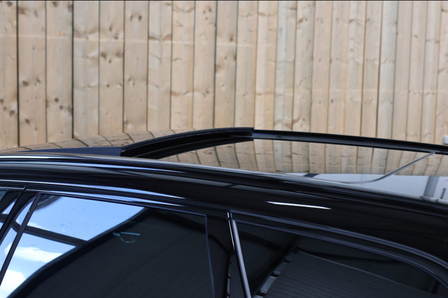 Volvo XC60 2.0 T8 Plug-in hybrid AWD Ultra Black Edition *B&W*Pano*Massage*Luchtvering*