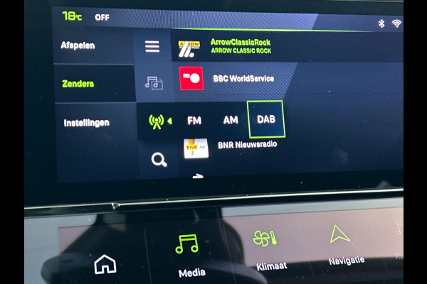 Peugeot 408 1.2 PureTech Allure Pack 130pk Automaat Comfort Pakket Ergo comfort stoel Electrische stoelverstelling lichtmetalen velgen stoelverwarming Camera Navigatie Climate Control Dab Led Parkeer sensoren