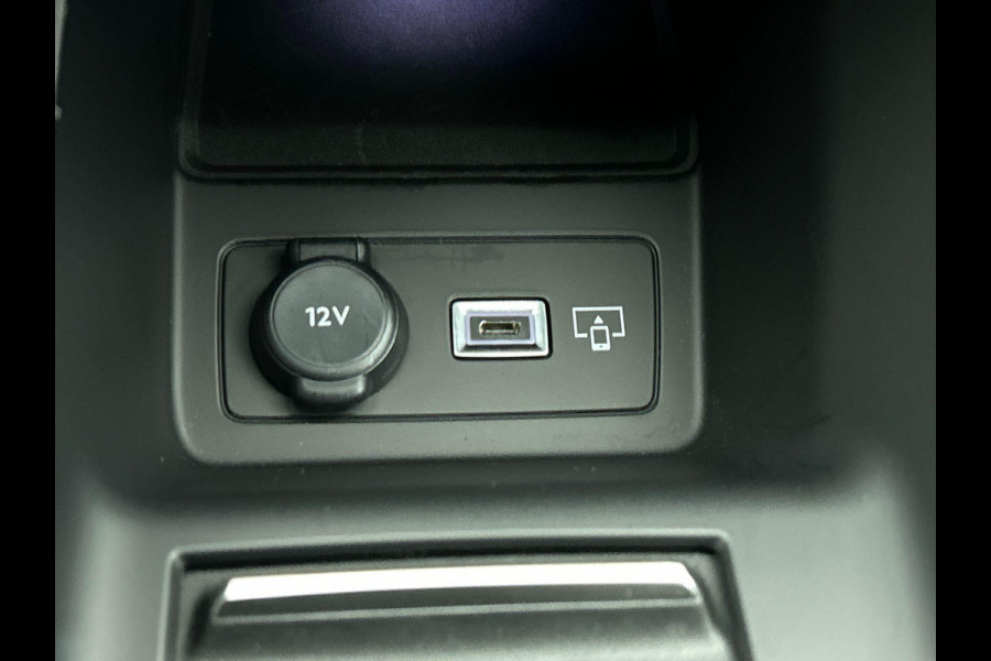 Peugeot 408 1.2 PureTech Allure Pack 130pk Automaat Comfort Pakket Ergo comfort stoel Electrische stoelverstelling lichtmetalen velgen stoelverwarming Camera Navigatie Climate Control Dab Led Parkeer sensoren