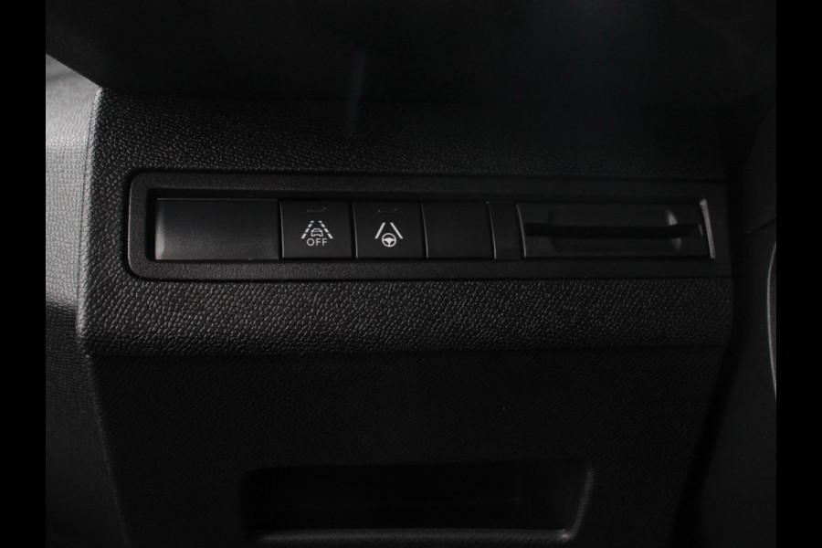 Peugeot 3008 1.2 Puretech 130pk Automaat GT Line Climate Control Navigatie Apple Carplay/Android Auto Parkeer sensoren V+A Camera Full LED 18"  Lichtmetalen Velgen