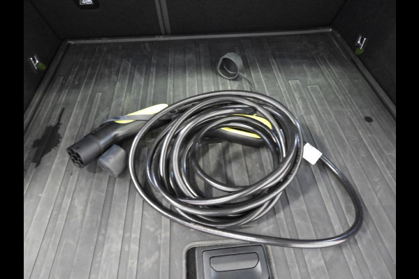 Lynk & Co 01 1.5 PHEV BlackLine STUURVERW./360CAM/SCHUIFDAK/LED/20"LMV!