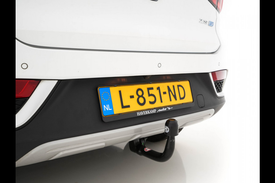 MG ZS EV Luxury 45 kWh {SoH-87%} (INCL-BTW) Aut. *PANO | LEATHER | CCS-FASTLOADER | KEYLESS | NAVI-FULLMAP | ADAPTIVE-CRUISE | CAMERA | HEATED-SPORTSEATS | CARPLAY | BLINDSPOT | DAB | LANE-ASSIST | 17''ALU*