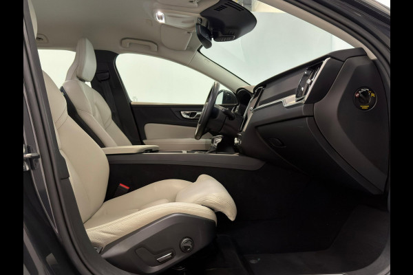 Volvo V60 2.0 T5 Momentum / NL-auto / Leder / CarPlay / Trekhaak