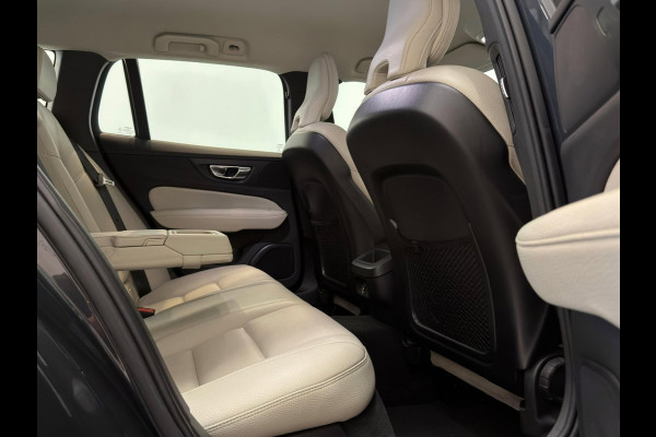 Volvo V60 2.0 T5 Momentum / NL-auto / Leder / CarPlay / Trekhaak