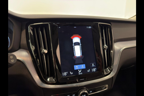 Volvo V60 2.0 T5 Momentum / NL-auto / Leder / CarPlay / Trekhaak
