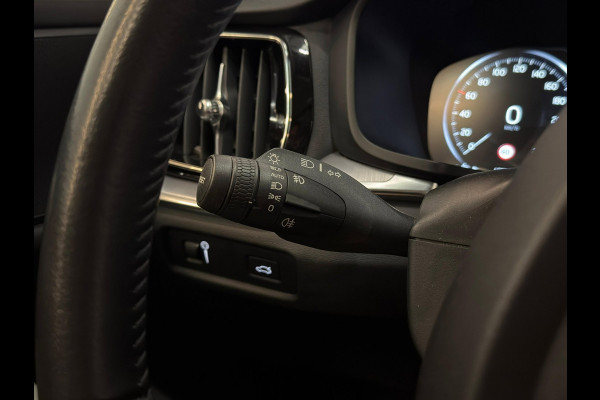 Volvo V60 2.0 T5 Momentum / NL-auto / Leder / CarPlay / Trekhaak
