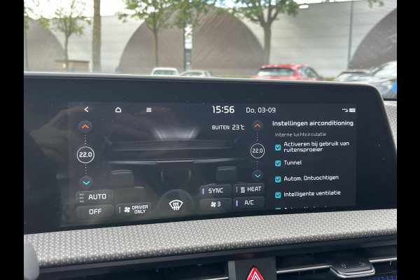 Kia Ev6 Light 77.4 kWh SOH 100% | TREKHAAK | KIA DEALER ONDERHOUDEN | 1E EIGENAAR | LEDEREN BEKLEDING | CAMERA | ADAPTIVE CRUISE | KIA GARANTIE TOT 10-2030 | BTW VERREKENBAAR