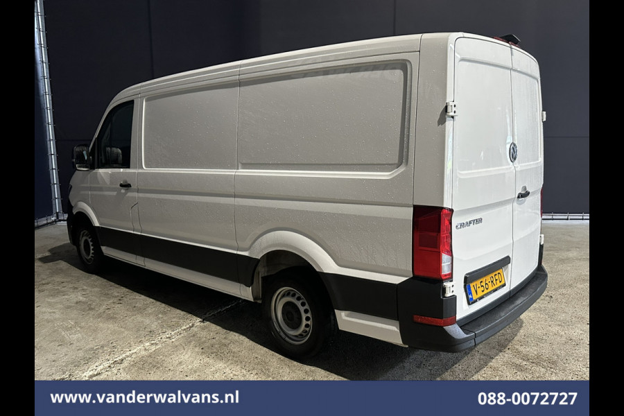 Volkswagen Crafter 2.0 TDI 141pk L3H2 L2H1 Euro6 Airco | Camera | Apple Carplay | Android Auto Parkeersensoren, Bijrijdersbank, 3000kg trekvermogen