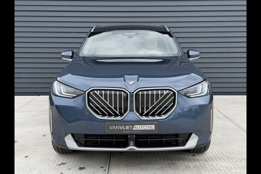 BMW X3 30e xDrive | Panorama dak | Head-Up | 360 Camera | Harman Kardon