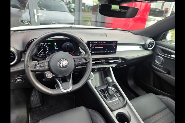 Alfa Romeo Tonale 1.3T PHEV 280PK Tributo Italiano | Panorama-dak | Camera 360 | Leer