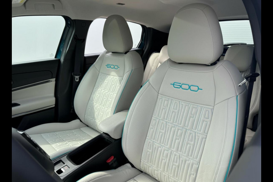 Fiat 600 1.2 Hybrid La Prima | Elektrische a-klep | Adaptive cruise | Prijs is rijklaar