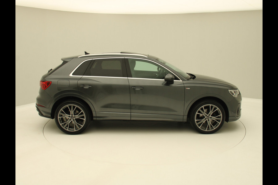 Audi Q3 35 TDI S-Line Pano, Trekhaak, Keyless, ACC