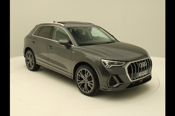 Audi Q3 35 TDI S-Line Pano, Trekhaak, Keyless, ACC