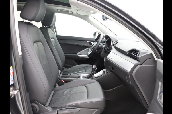 Audi Q3 35 TDI S-Line Pano, Trekhaak, Keyless, ACC