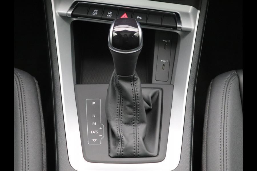 Audi Q3 35 TDI S-Line Pano, Trekhaak, Keyless, ACC