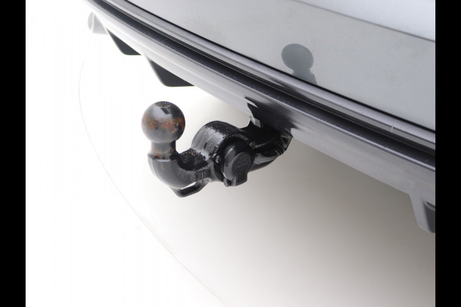 Audi Q3 35 TDI S-Line Pano, Trekhaak, Keyless, ACC