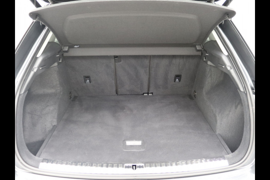Audi Q3 35 TDI S-Line Pano, Trekhaak, Keyless, ACC