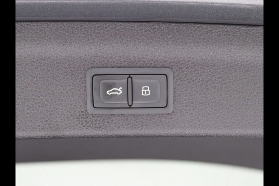 Audi Q3 35 TDI S-Line Pano, Trekhaak, Keyless, ACC