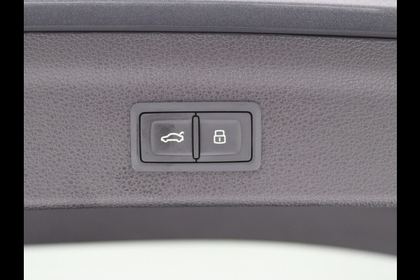 Audi Q3 35 TDI S-Line Pano, Trekhaak, Keyless, ACC