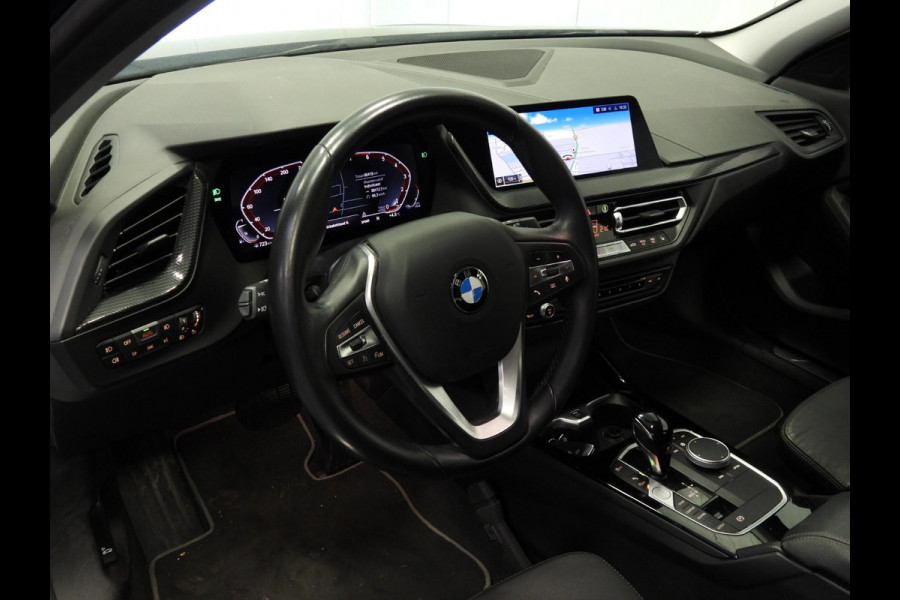BMW 1-serie 118i Aut. Intro Sport Line VOL LEER/NAVI/CAMERA/LED/18"LMV!