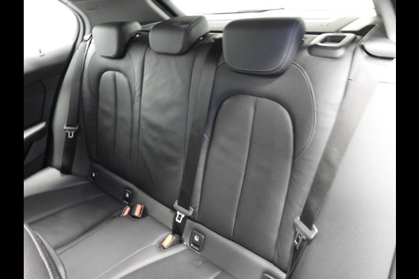 BMW 1-serie 118i Aut. Intro Sport Line VOL LEER/NAVI/CAMERA/LED/18"LMV!