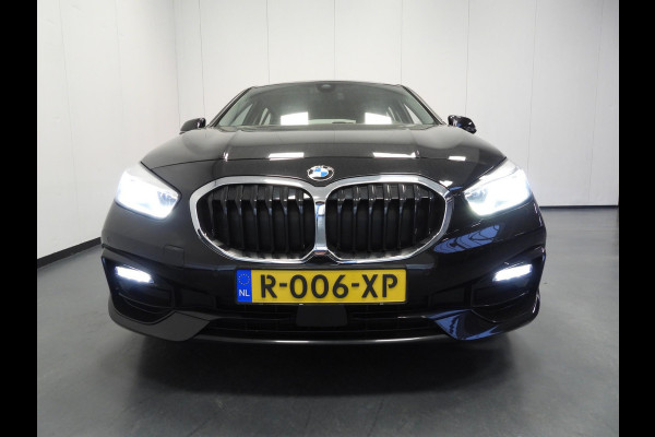 BMW 1-serie 118i Aut. Intro Sport Line VOL LEER/NAVI/CAMERA/LED/18"LMV!