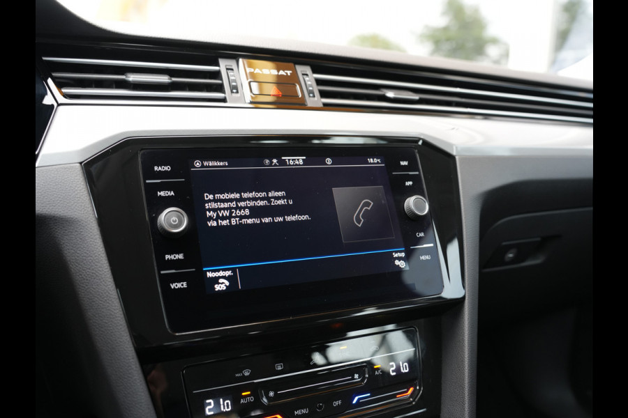 Volkswagen Passat Variant 1.5 TSI Business | Voorruit verwarmbaar en warmtewerend | LED | Draadloze telefoonlader |