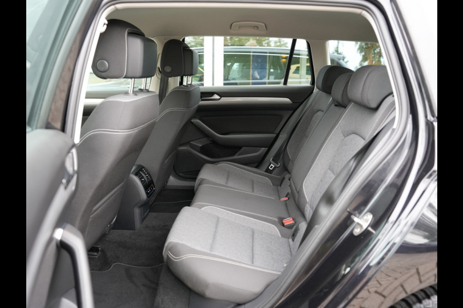 Volkswagen Passat Variant 1.5 TSI Business | Voorruit verwarmbaar en warmtewerend | LED | Draadloze telefoonlader |