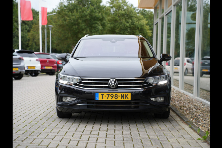 Volkswagen Passat Variant 1.5 TSI Business | Voorruit verwarmbaar en warmtewerend | LED | Draadloze telefoonlader |