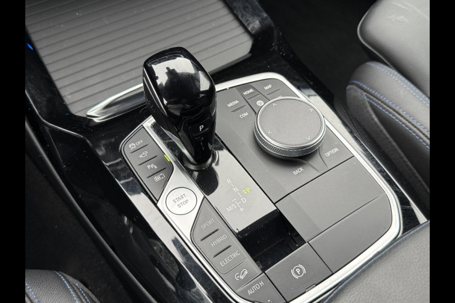 BMW X3 xDrive30e High Executive M SPORT | ELEKTRISCHE TREKHAAK| DEALER ONDERHOUDEN | 360 CAMERA | HEAD UP | LASER LED|  LEDER INCL. STOELVERWARMING | DRIVING ASS.  | RIJKLAARPRIJS incl. 12mnd BOVAG